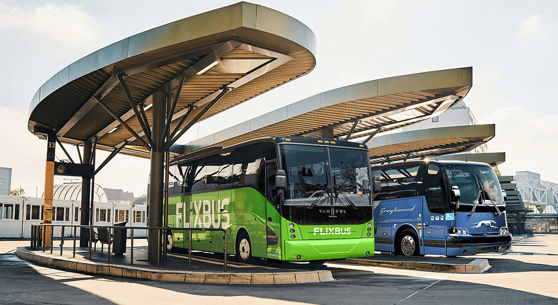 Flixbus an der Bushaltestelle